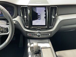 Volvo  XC60 B4 (Benzin) Plus Dark 2WD Automatik Bluetooth Navi LED Klima Standhzg Einpa