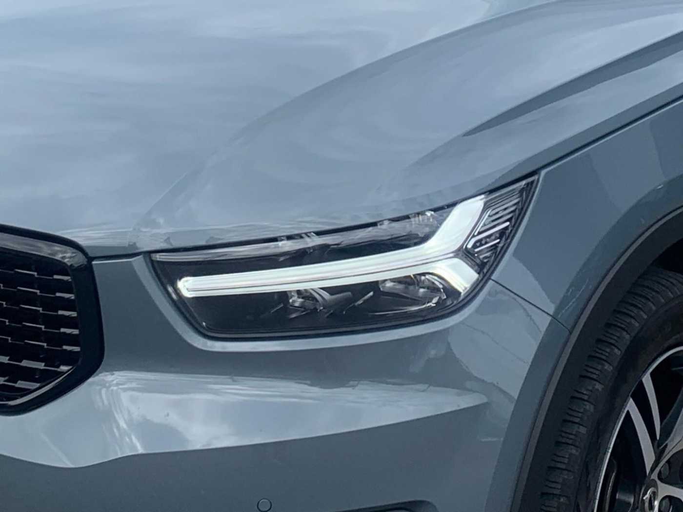 Volvo  T3 R-Design IntelliSafe Pro Abstandstempoma