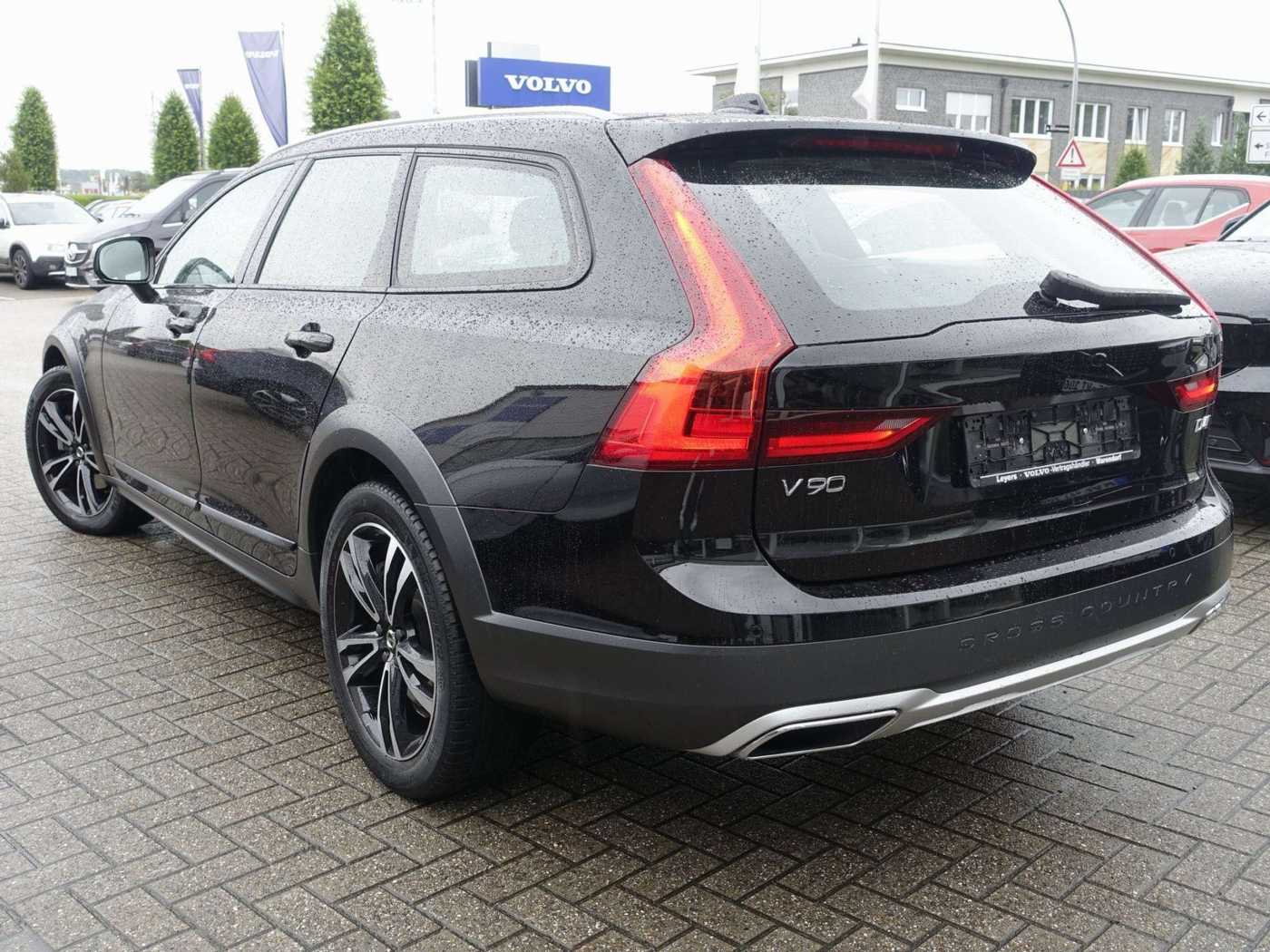 Volvo  V90 D4 AWD Cross Country Pro/Standheizung/AHK