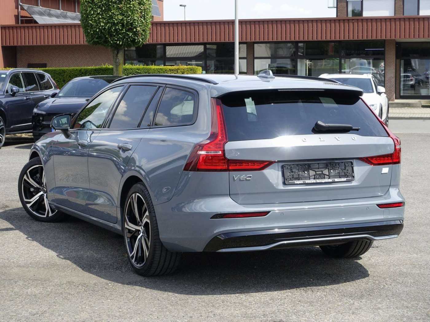 Volvo  T6 AWD Plug-in Hybrid Plus Dark KAMERA/PILOT