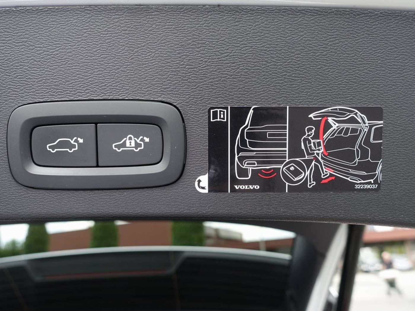 Volvo  T4 Recharge Inscription Expression LEDER