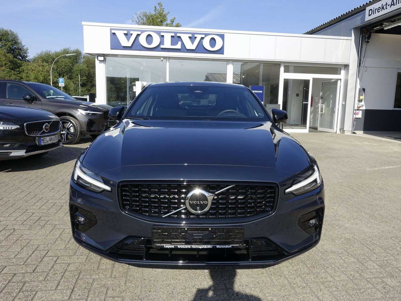 Volvo  Ultimate B5 AWD/Dark/360°/Pano/H&K/BLIS