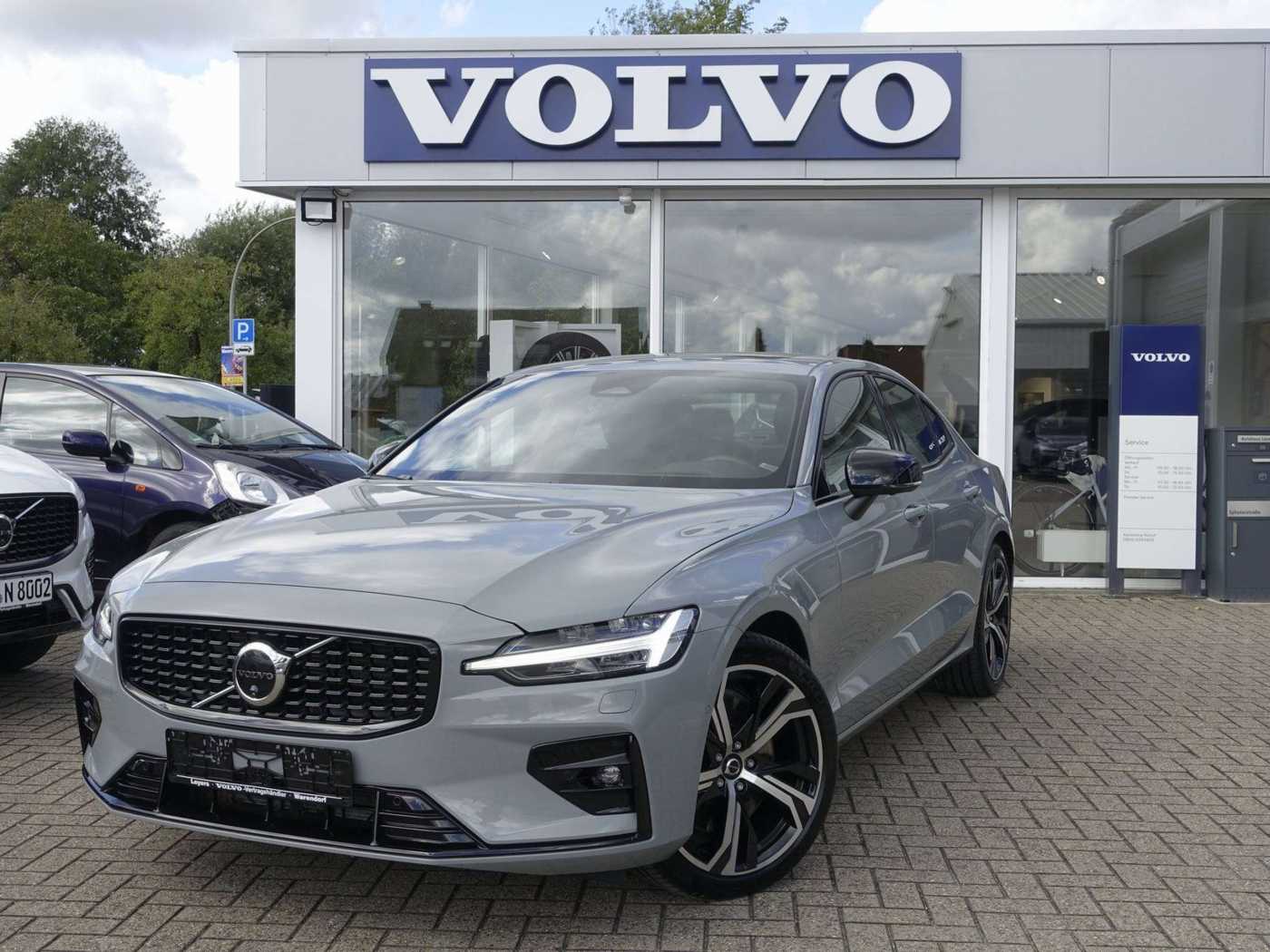 Volvo  Ultimate B5 AWD/Dark/360°/BLIS/H&K/360°/Pano