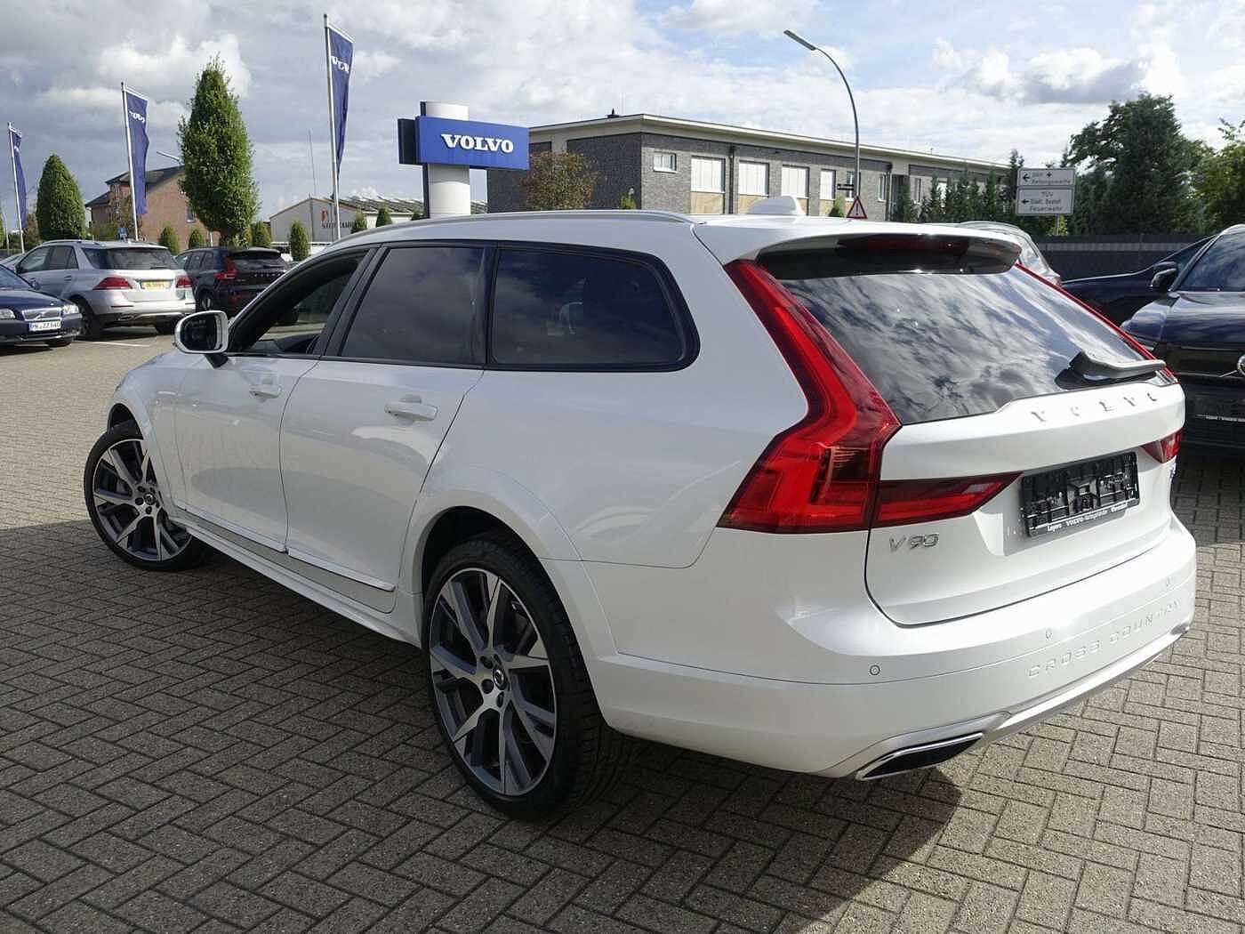 Volvo  V90 CC T6 Pro/360°/B&W/HeadUp/Pano/BLIS/Memory