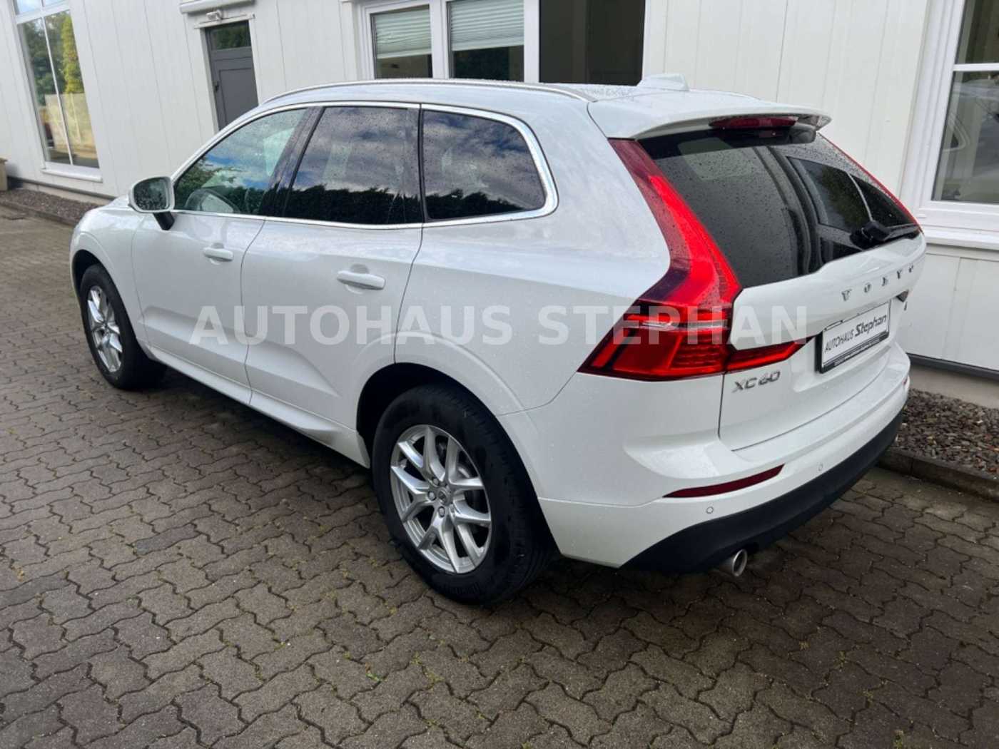 Volvo  D3 Momentum Pro EURO6D GARANTIE