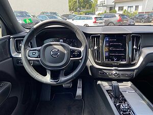 Volvo  R-Design, T8 AWD Plug-in Hybrid, Voll-LED, H&K, Pano, AHK