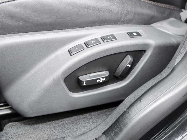 Volvo  D4 FWD Aut. Summum Xenon Navi PGD Alarm Key Dyn. Kurvenlicht e-Sitze ACC Panoram