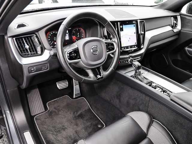 Volvo  R Design 2WD D4 EU6d-T Navi digitales Cockpit Memory Sitze Soundsystem HarmanKar