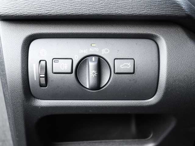 Volvo  Momentum D2 EU6d-T LED Navi Rückfahrkam. Fernlichtass. PDCv+h LED-Tagfahrlicht B