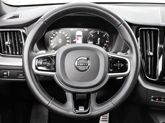 Volvo  R Design 2WD D4 EU6d-T HUD StandHZG Navi digitales Cockpit Memory Sitze Soundsys