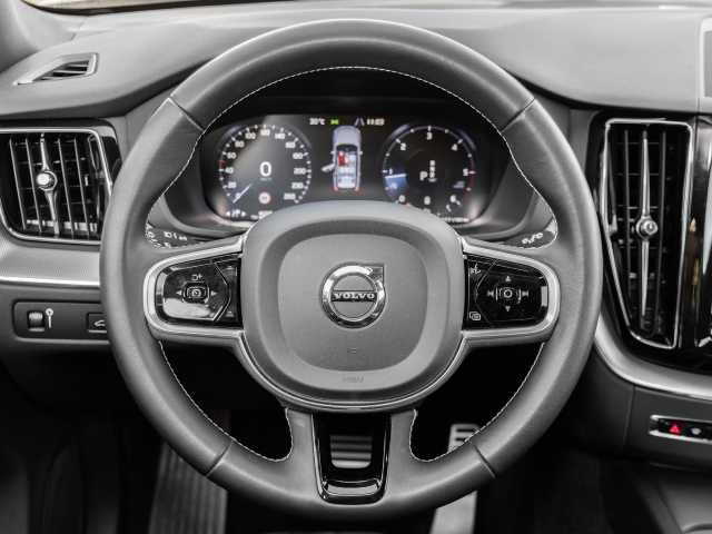 Volvo  R Design AWD B5 Diesel EU6d Allrad StandHZG Navi digitales Cockpit Memory Sitze