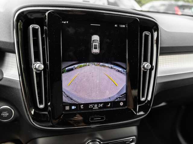 Volvo  Plus Dark 2WD B3 EU6d Navi digitales Cockpit Memory Sitze Soundsystem HarmanKard