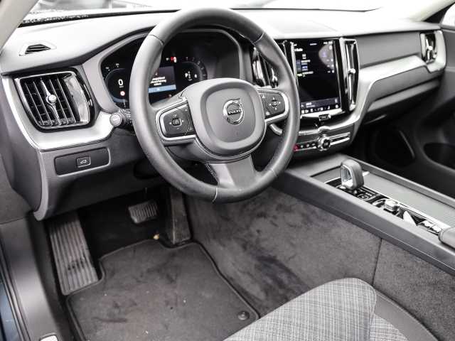 Volvo  Core 2WD B4 Benzin EU6d digitales Cockpit Soundsystem LED Scheinwerferreg.