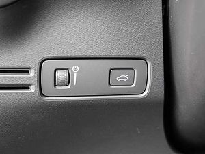 Volvo  Basis 2WD T3 EU6d-T Navi digitales Cockpit Soundsystem LED Scheinwerferreg. Appl