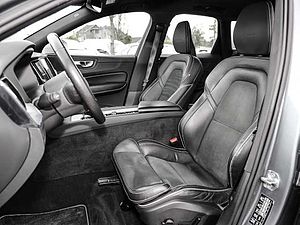 Volvo  R Design AWD D4 EU6d-T Allrad Navi digitales Cockpit Memory Sitze Soundsystem LE