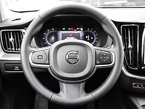 Volvo  Core 2WD B4 Benzin EU6d digitales Cockpit Soundsystem LED Scheinwerferreg.