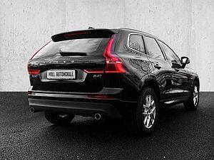 Volvo  Momentum Pro AWD B4 Diesel EU6d Allrad StandHZG Navi Leder digitales Cockpit