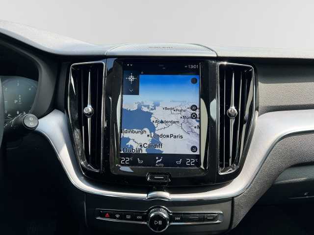 Volvo  B4 AWD Momentum EU6d-T Allrad Navi digitales Cockpit Soundsystem LED Sperrdiff.