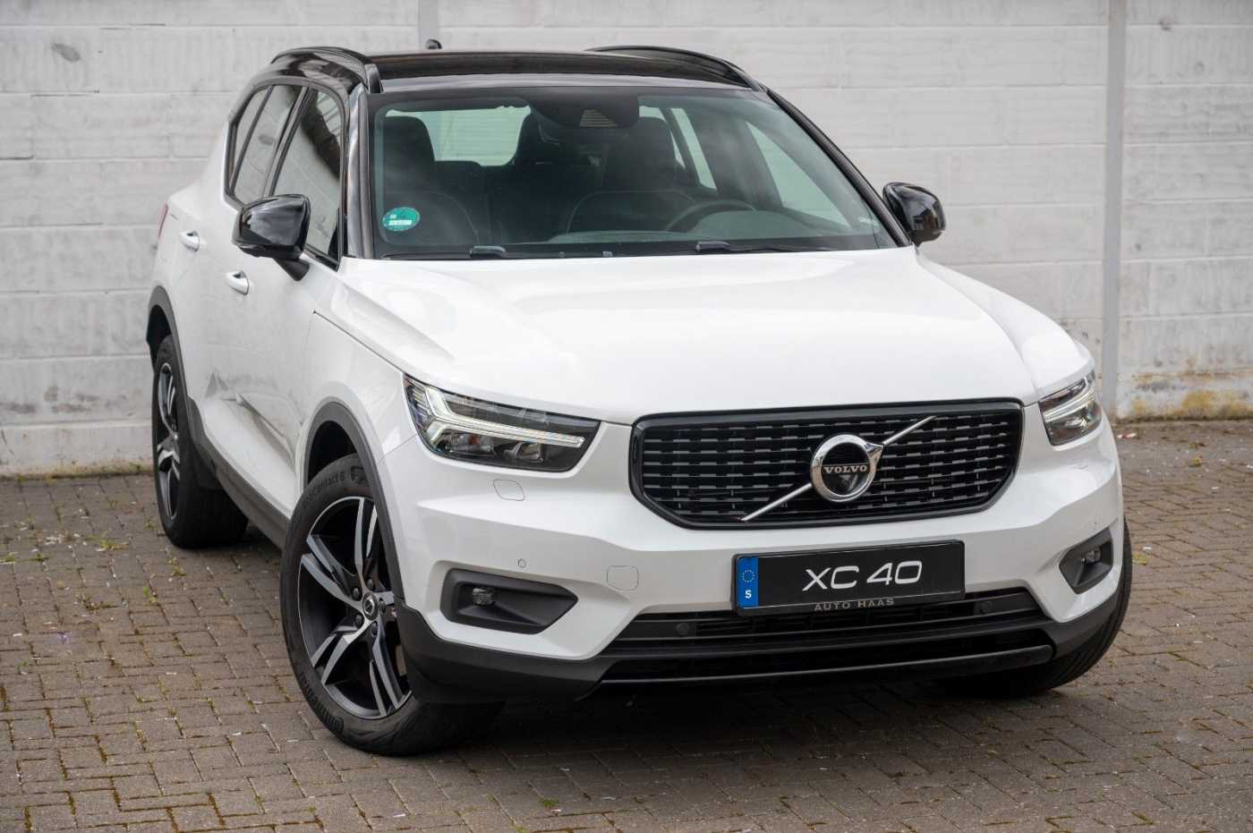 Volvo  R-Design Plug-In Hybrid T5