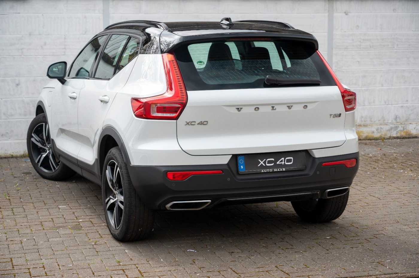 Volvo  R-Design Plug-In Hybrid T5