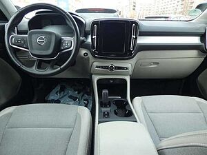 Volvo  XC40 D3 Automatikgetriebe (110kW/150PS) Momentum Pro