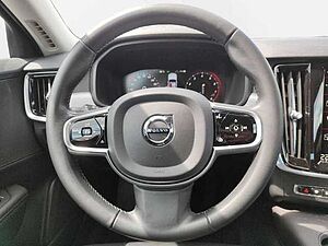 Volvo  T4 Momentum Pro Geartronic