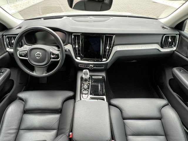 Volvo  T6 Inscription AWD PanoDach 360 Cam HUD