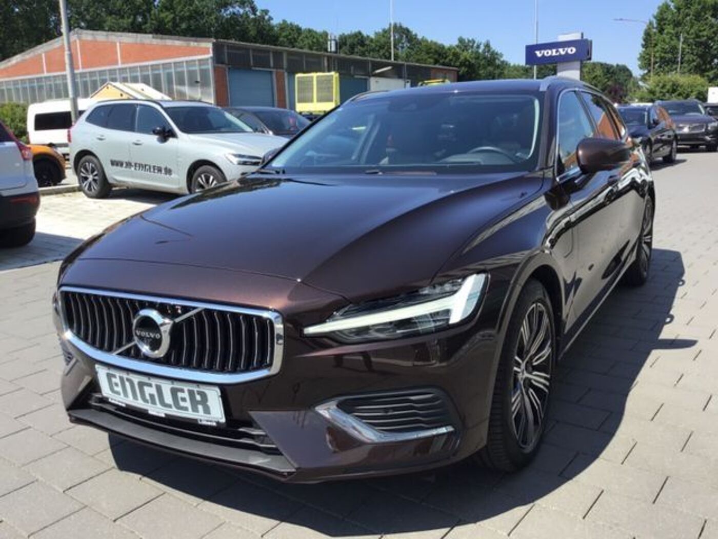 Volvo  V60 T8 TWIN ENGINE AWD Automatikgetriebe (223+65kW/303+87PS) Inscription