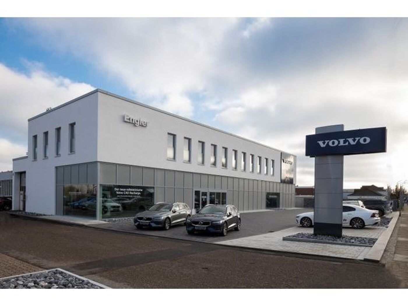 Volvo  V60 T8 TWIN ENGINE AWD Automatikgetriebe (223+65kW/303+87PS) Inscription
