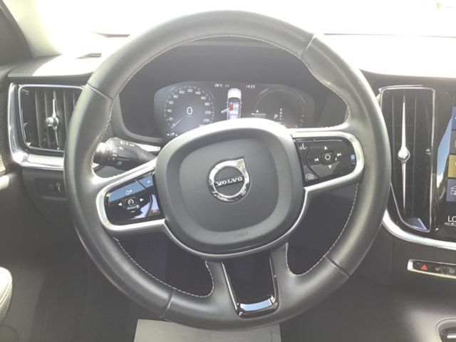 Volvo  T8 Inscription AWD PanoDach AHK Navi Leder