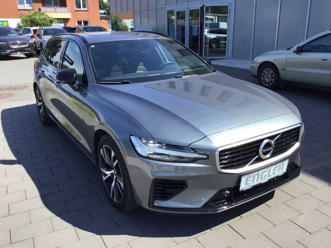 Volvo  T6 R-Design AWD Leder Navi PanoDach AHK