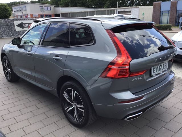 Volvo  T8 R-Design AWD Cam HUD PanoDach AHK