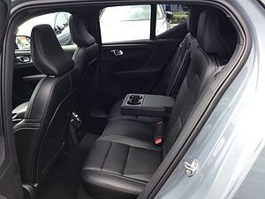 Volvo  T4 R-Design AWD Leder Cam PanoDach Stdhzg.