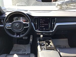 Volvo  T6 R-Design AWD Leder Navi PanoDach AHK