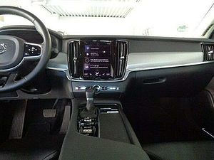 Volvo  D4 Geartronic Momentum Pro*LED*KEYLESS*CAM*