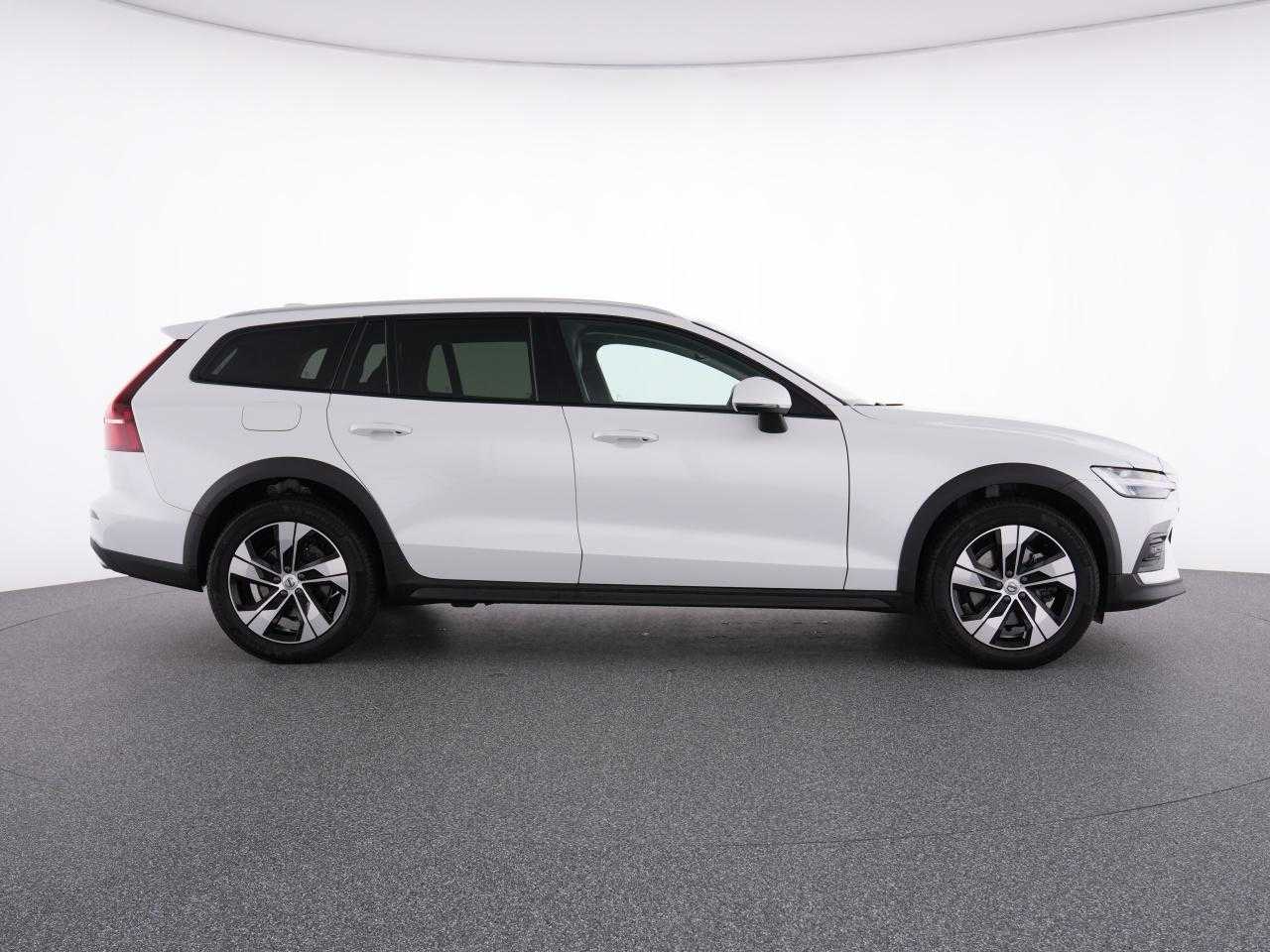 Volvo  V60 Cross Country Pro, B4 Mild-Hybrid Diesel AWD