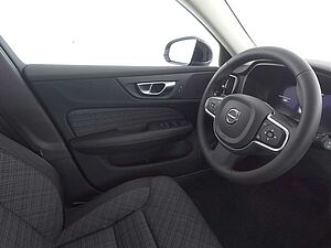 Volvo  V60 Core, B4 Mild-Hybrid, Benzin