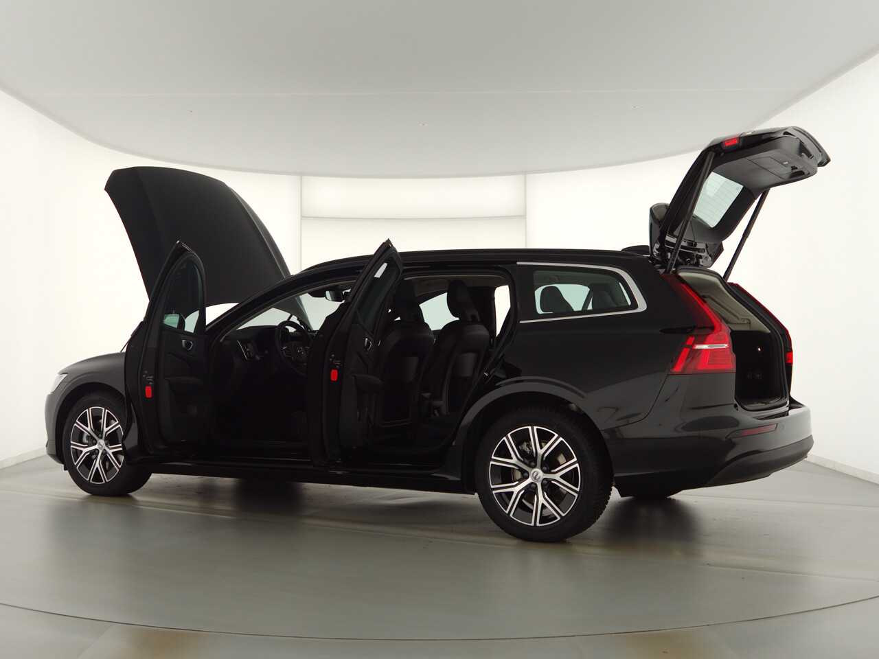 Volvo  V60 Core, B4 Mild-Hybrid, Diesel