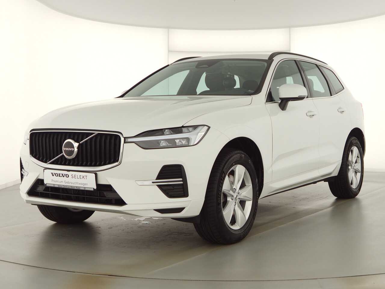 Volvo  XC60 Momentum Pro, B4 Mild-Hybrid Benzin