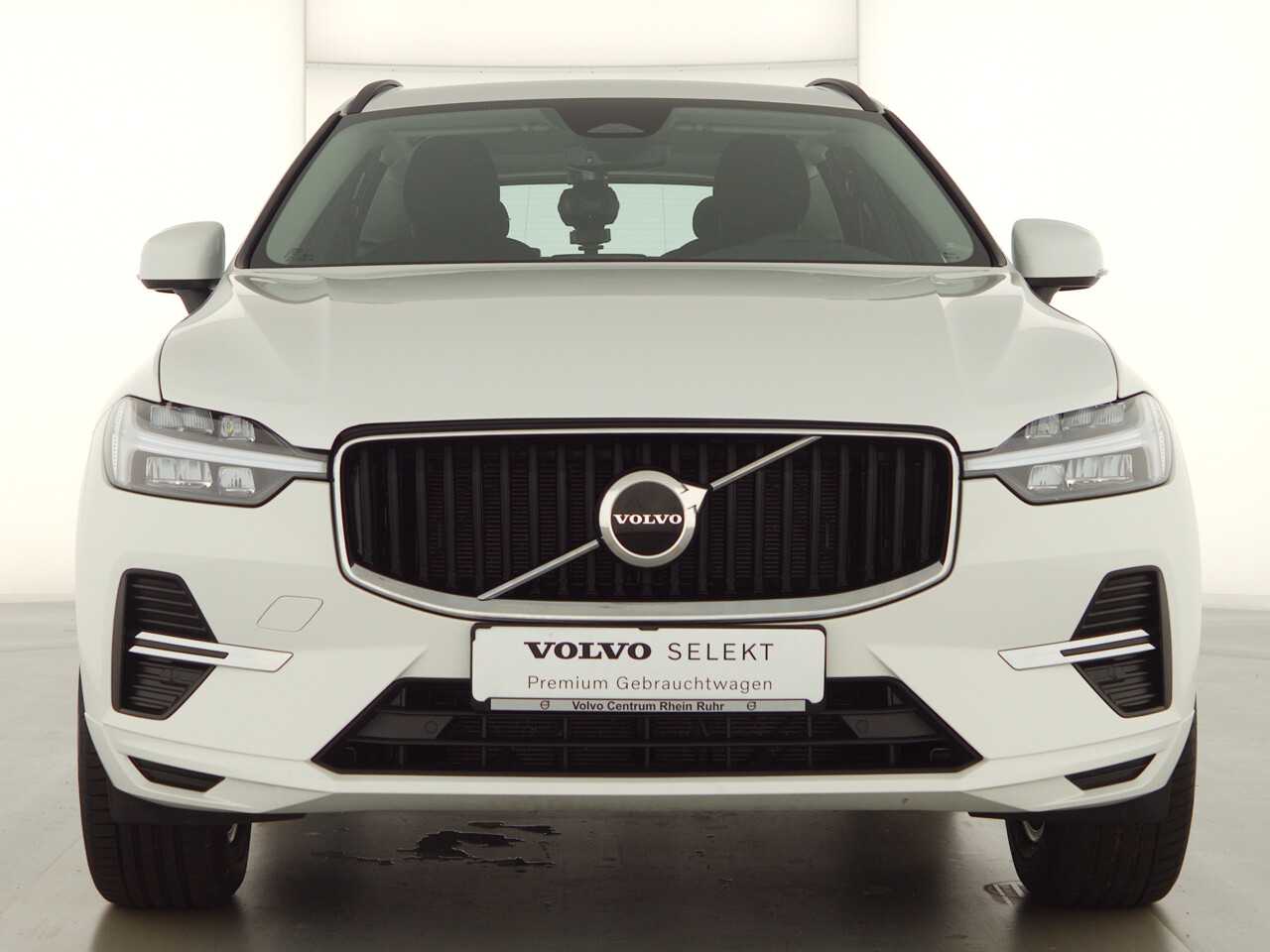 Volvo  XC60 Momentum Pro, B4 Mild-Hybrid Benzin