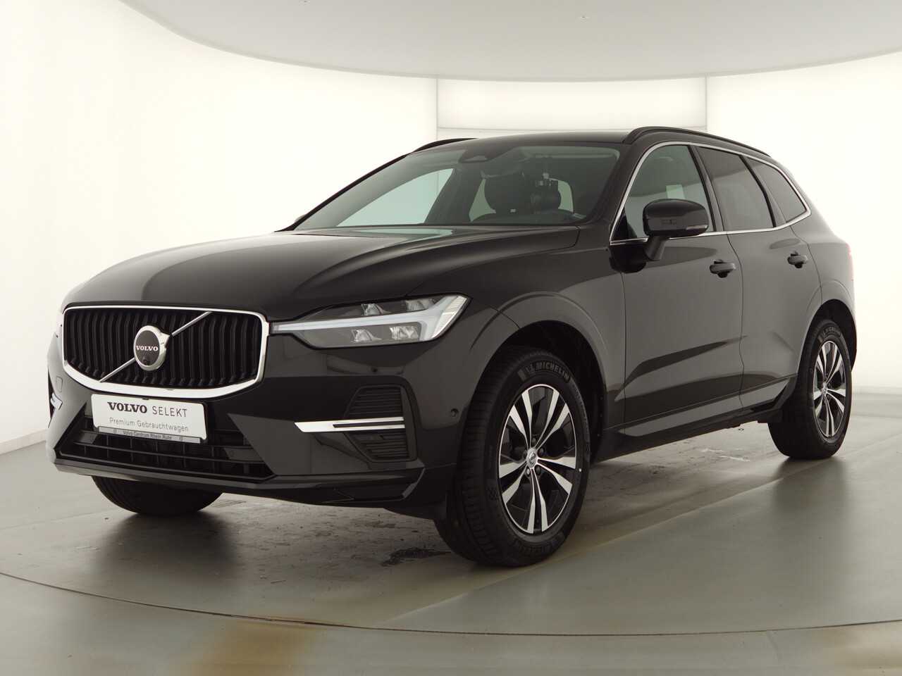 Volvo  XC60 Momentum Pro, B4 Mild-Hybrid Benzin