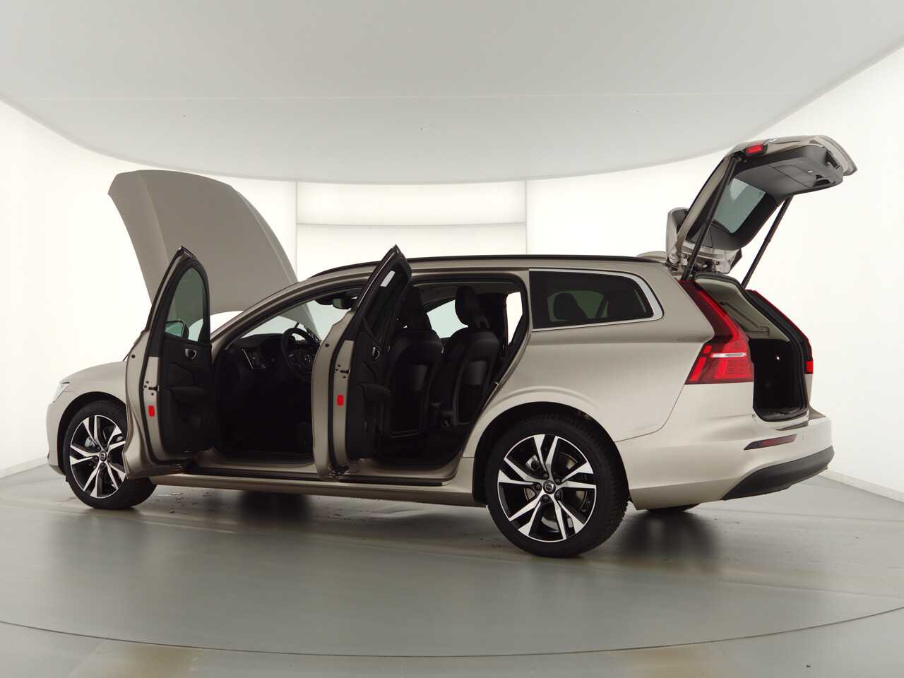 Volvo  V60 Core, B4 Mild-Hybrid, Diesel