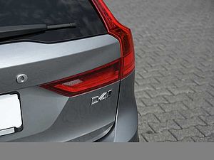 Volvo  AWD D4 - HeadUp, Kamera, AHK, LED, Standh, Totwinkel, LM, Navi
