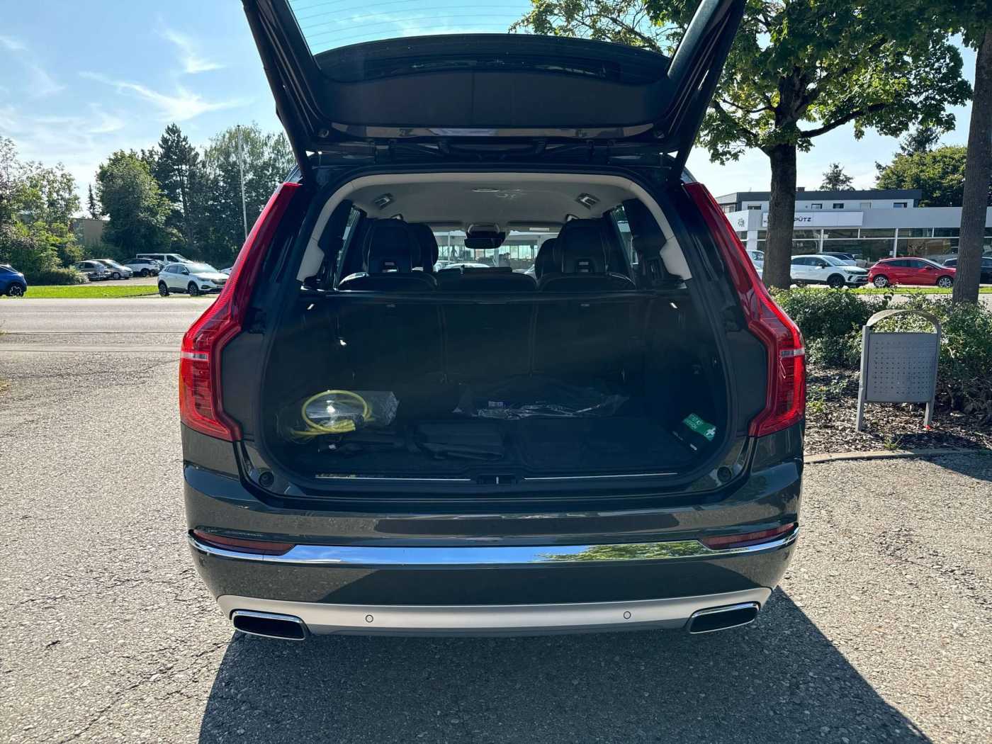 Volvo  Inscription Plug-In Hybrid AWD