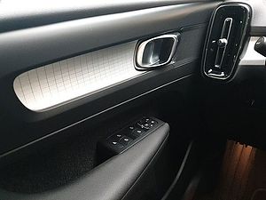 Volvo  XC40 Momentum Pro*NAVI*SITZHEIZUNG*RÜCKFAHR
