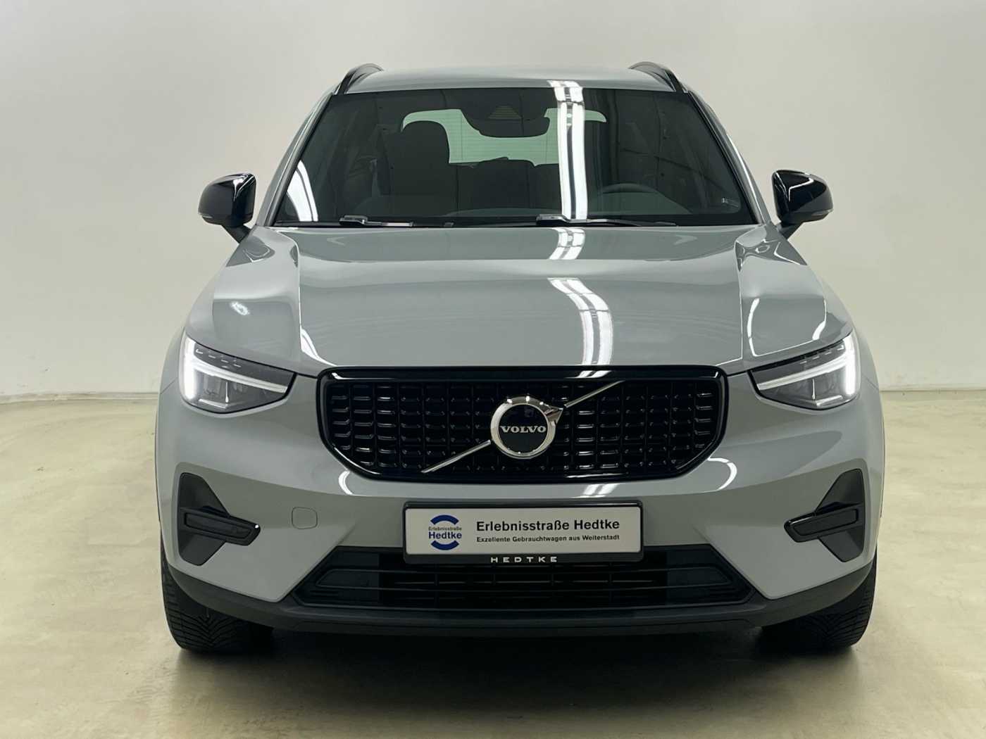 Volvo  XC40 Recharge Plus, T5 Plug-in Hybrid, Elektrisch/Benzin, Dark