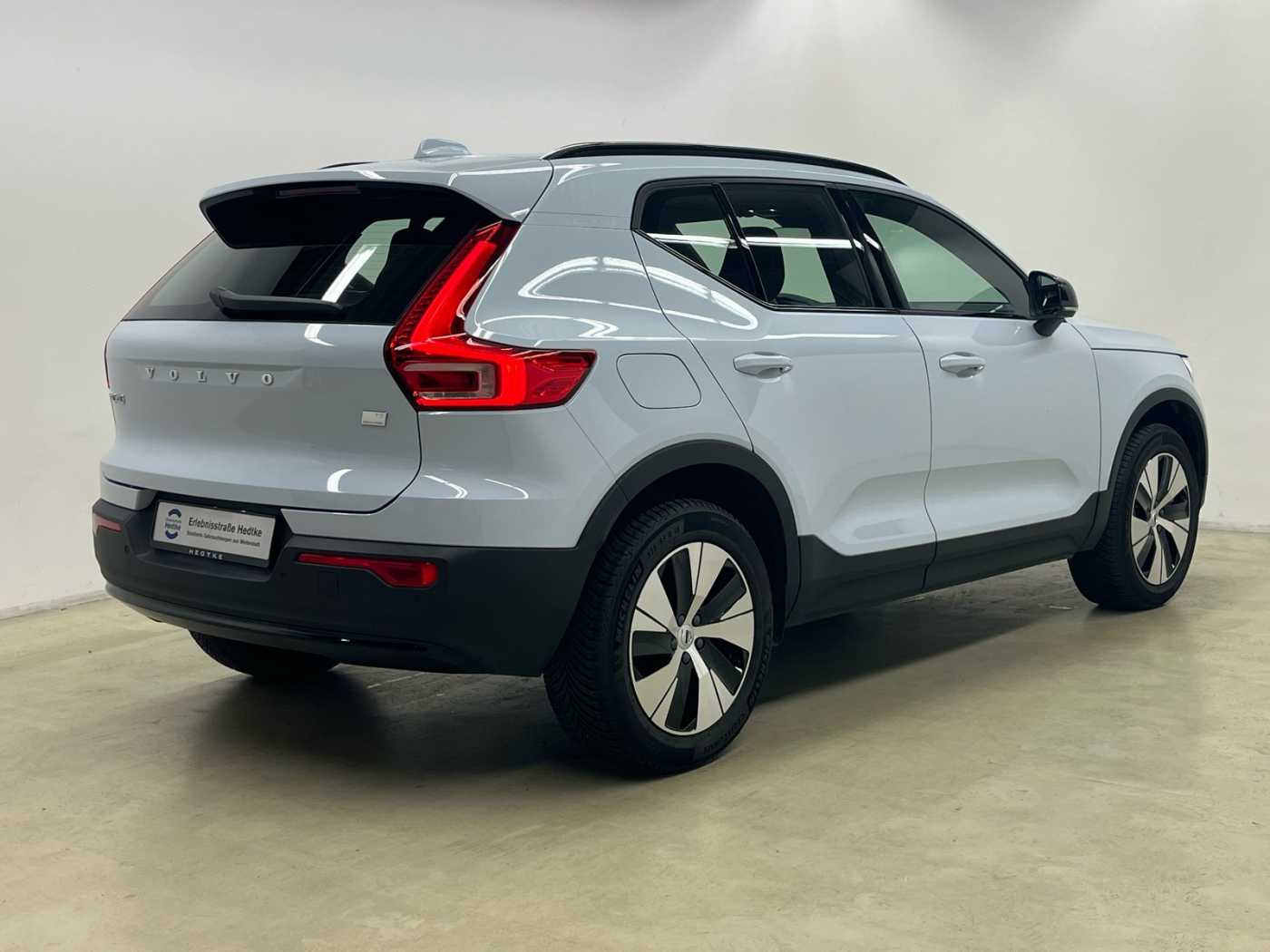 Volvo  XC40 Recharge Plus, T5 Plug-in Hybrid, Elektrisch/Benzin, Dark