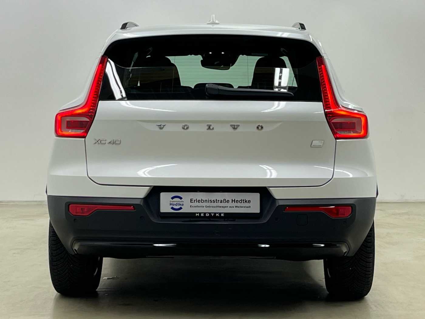 Volvo  XC40 Recharge Plus, T5 Plug-in Hybrid, Elektrisch/Benzin, Dark