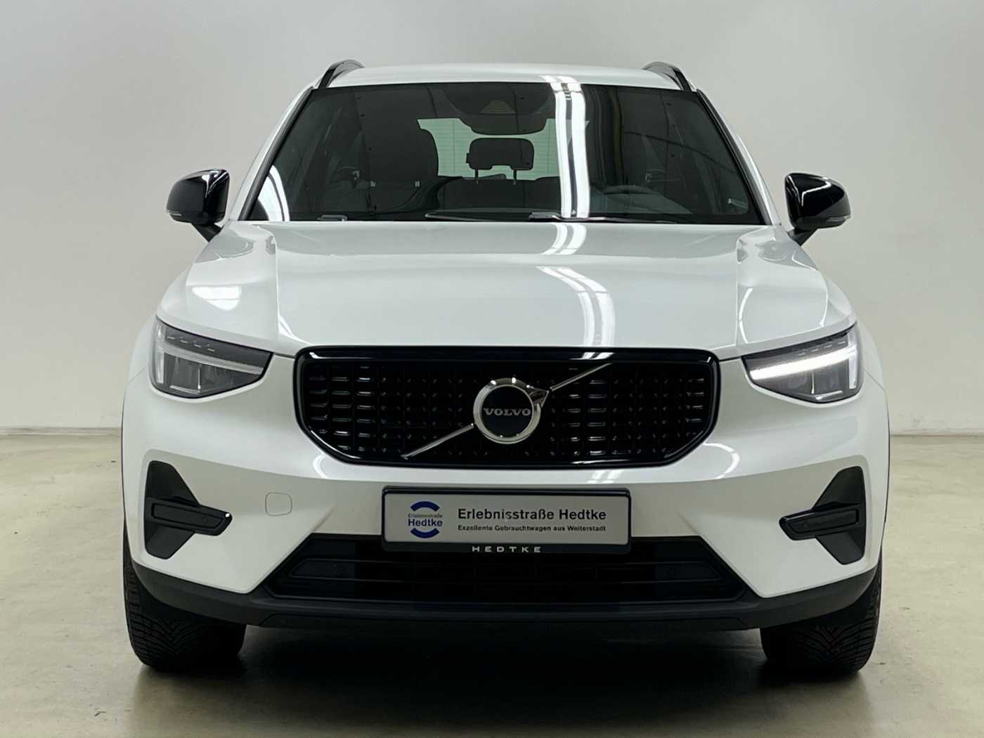 Volvo  XC40 Recharge Plus, T5 Plug-in Hybrid, Elektrisch/Benzin, Dark