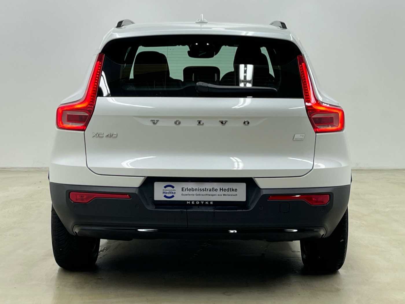 Volvo  XC40 Recharge Plus, T5 Plug-in Hybrid, Elektrisch/Benzin, Dark